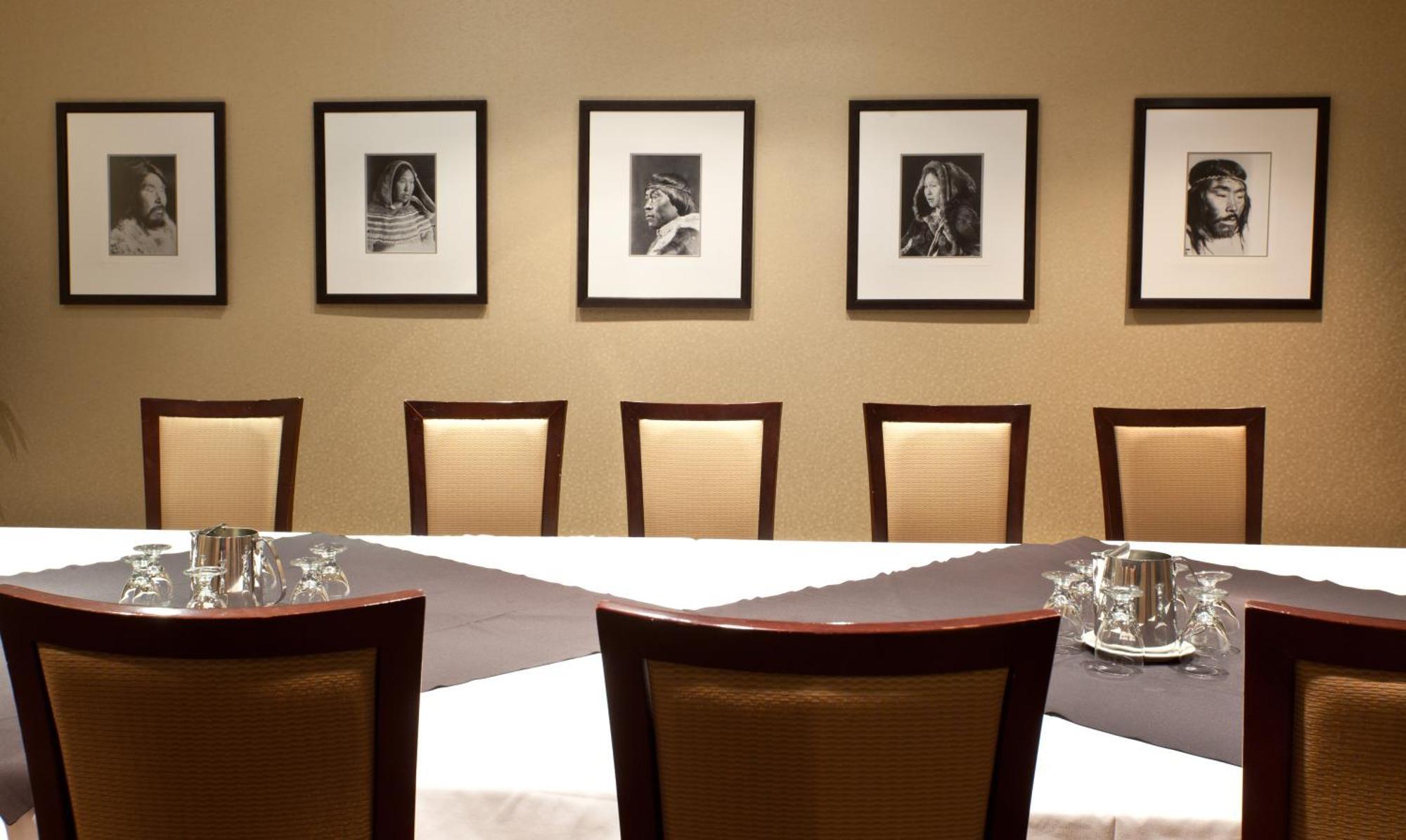 The Frobisher Inn إيكالويت المظهر الخارجي الصورة